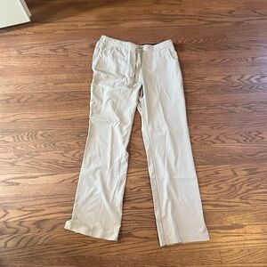 Women’s Khaki Sketchers scrub pants